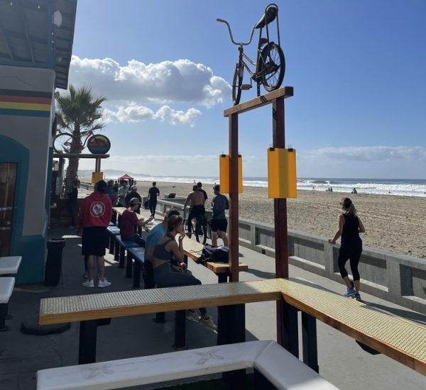 restaurant next to the pacific ocean